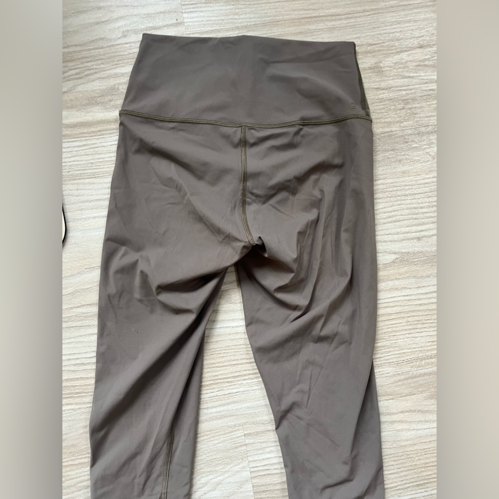 Everlane cropped leggings